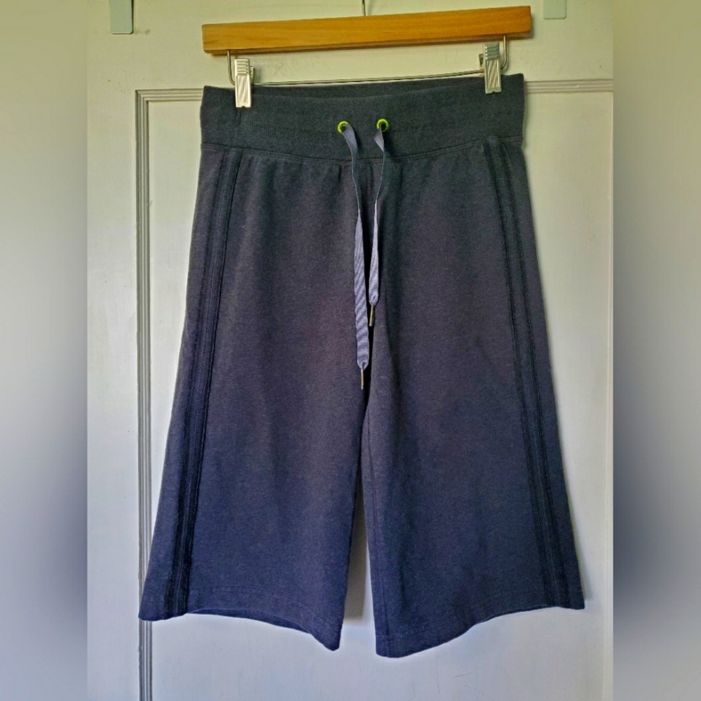New Lululemon Long Yoga Board Shortsπ